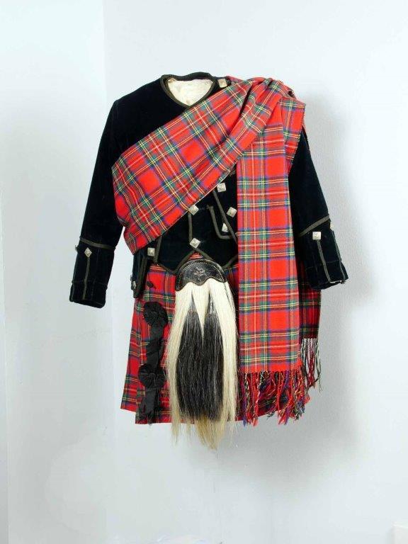 2863 childs Highland outfit c.1860 -front (low res).jpg