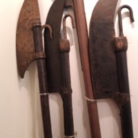 Pair_of_Lochaber_axes_from_Taymouth__right_and_left_axes_.jpg